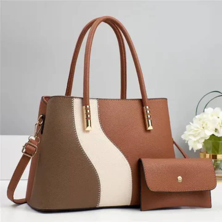 Sacs à main 2in1 et pochette assortie  3