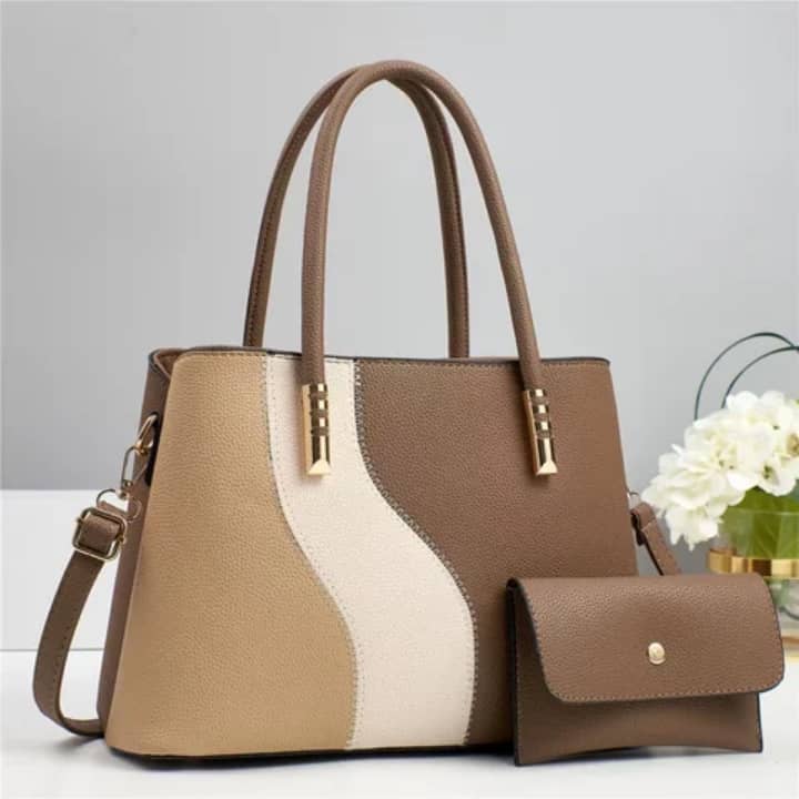 Sacs à main 2in1 et pochette assortie  5